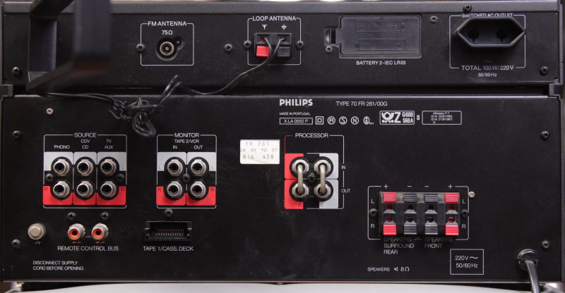 Trasera del amplificador Philips FA261